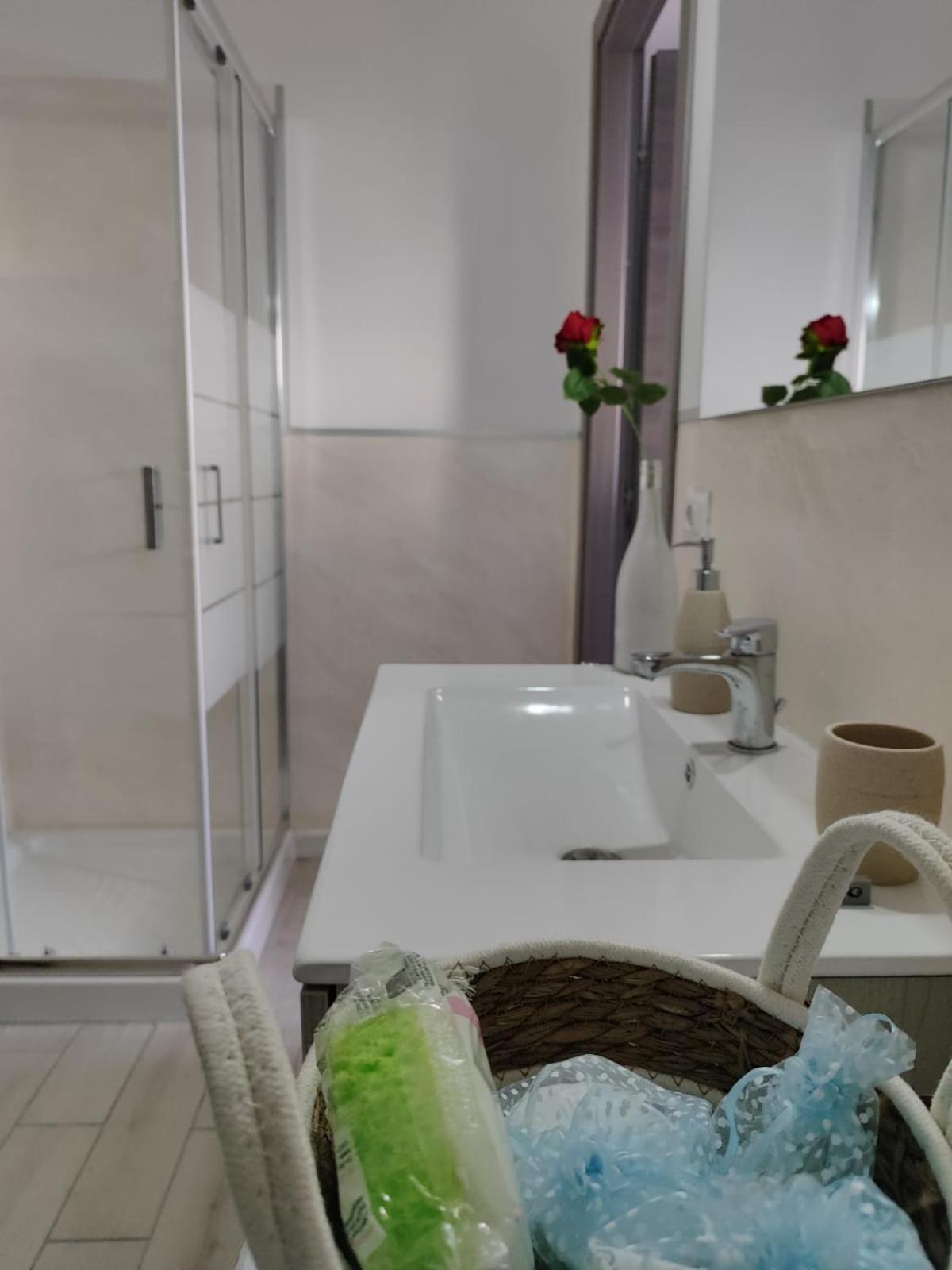 Casa Vacanze Con Giardino I Girasoli - Cin It 09006 - 9 C 2000 R4042- Сорсо Екстер'єр фото