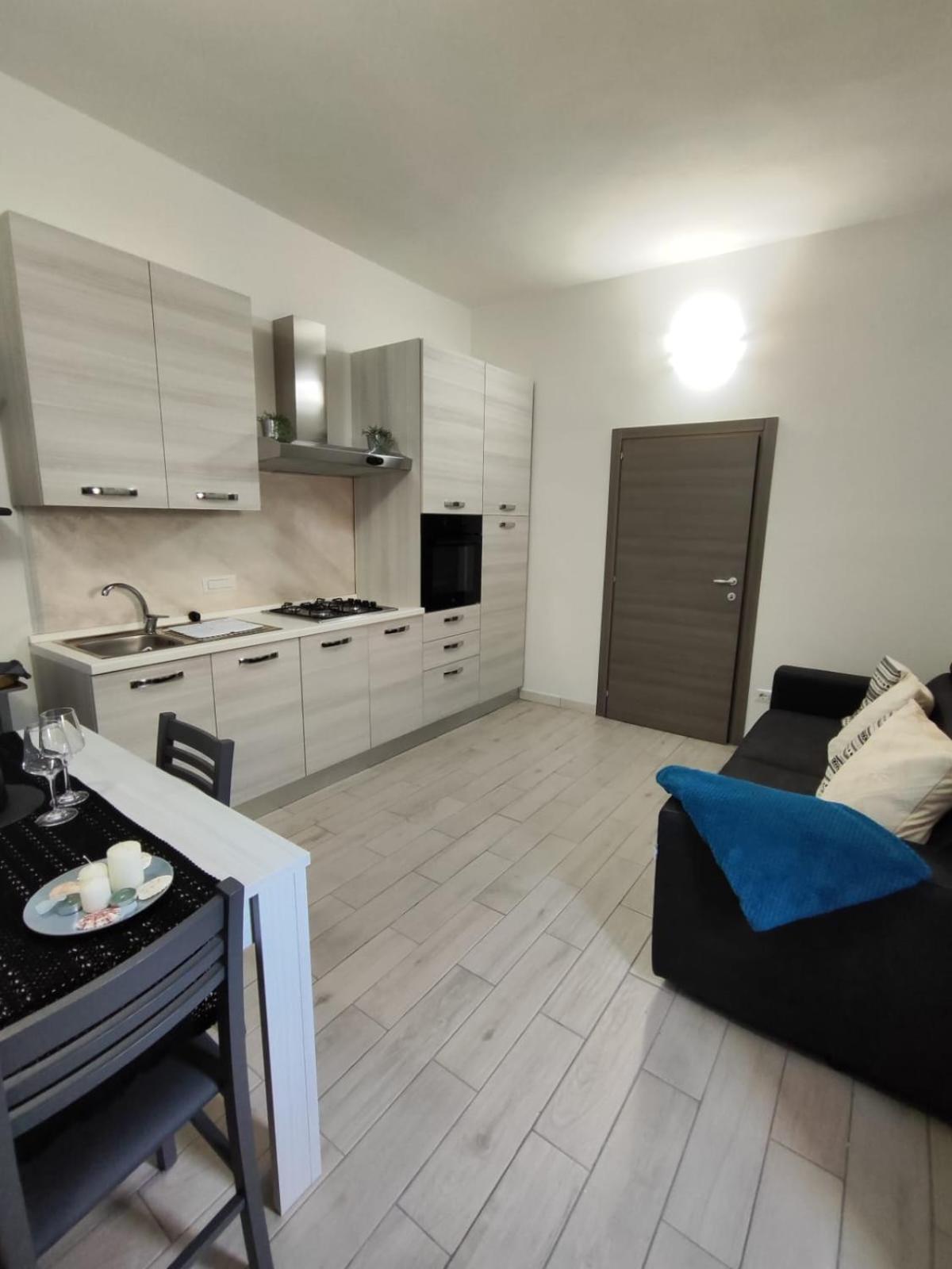 Casa Vacanze Con Giardino I Girasoli - Cin It 09006 - 9 C 2000 R4042- Сорсо Екстер'єр фото