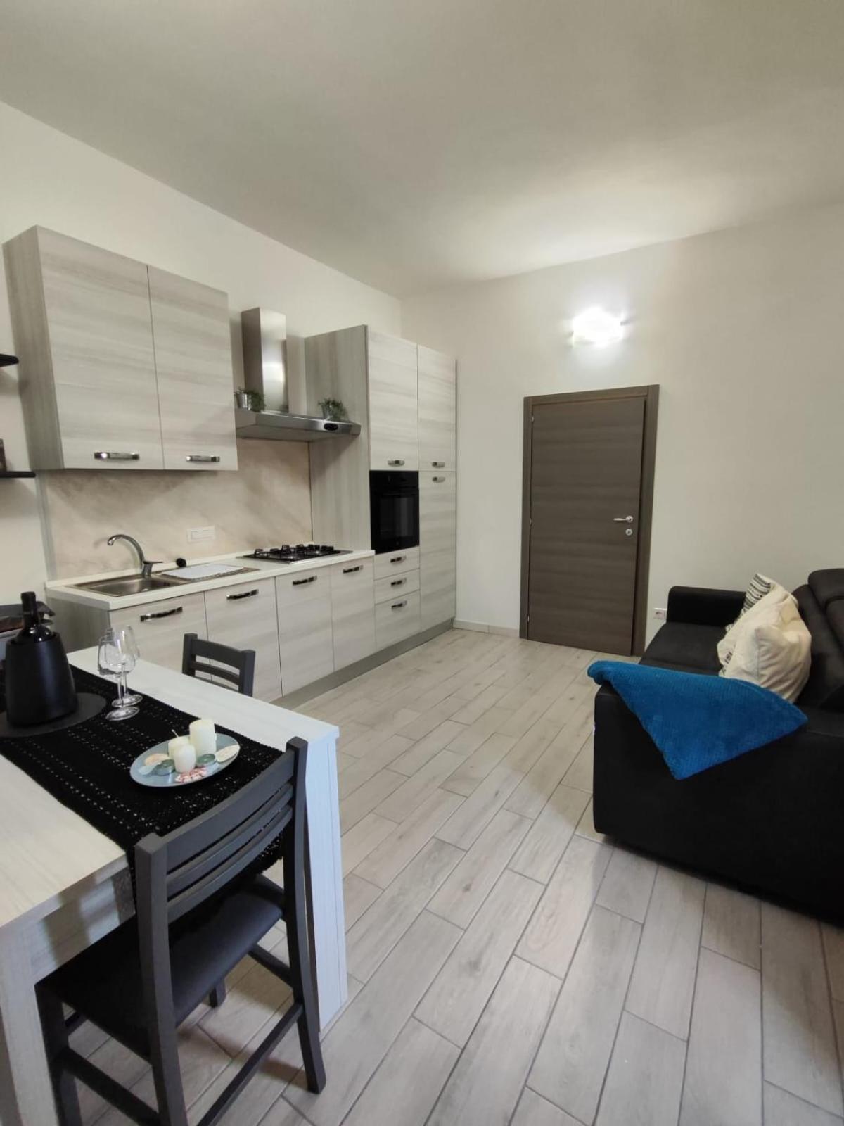Casa Vacanze Con Giardino I Girasoli - Cin It 09006 - 9 C 2000 R4042- Сорсо Екстер'єр фото